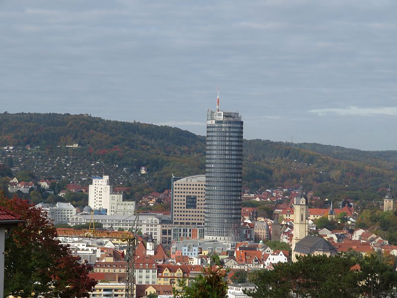 Der Turm von den GS 2 aus (oberhalb Am Gänseberg 2).
