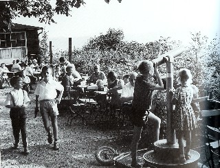 Bild Bild 188 e: Die Gaststätte Wilhelmshöhe auf einem Foto aus den sechziger Jahren