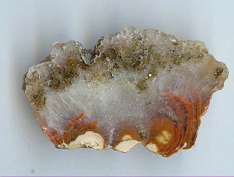 polierter Arkadenachat (Bildbreite ca. 5 cm)